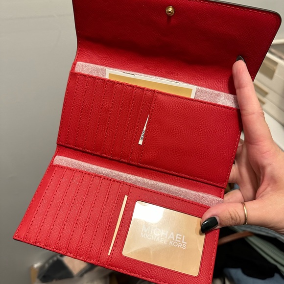 MK wallet - Picture 7 of 8